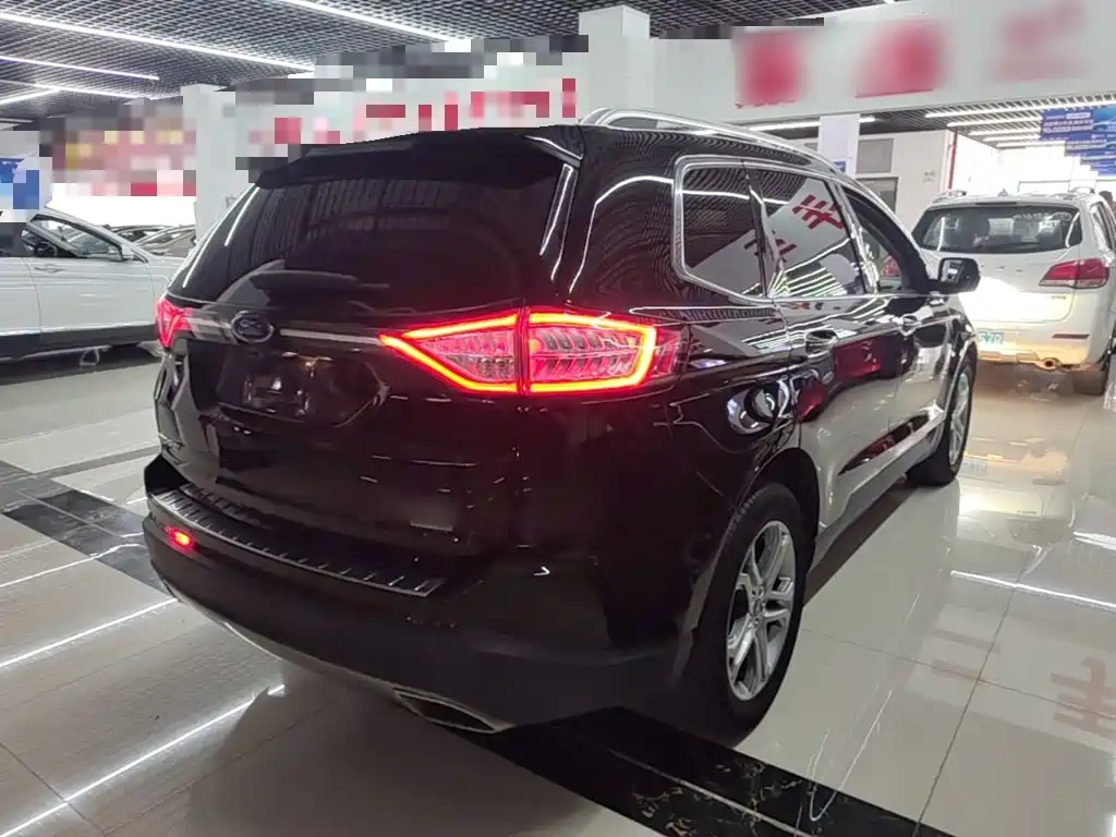 Ford Edge — миниатюра 7