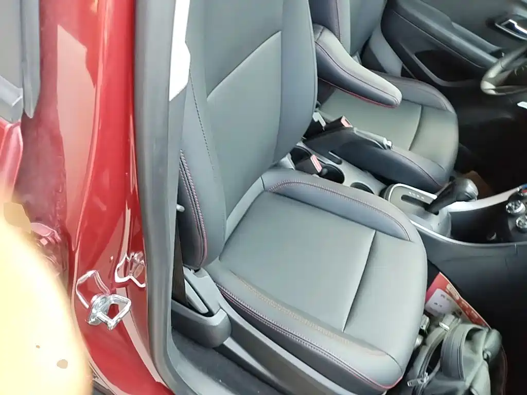 Chevrolet Trax — миниатюра 25