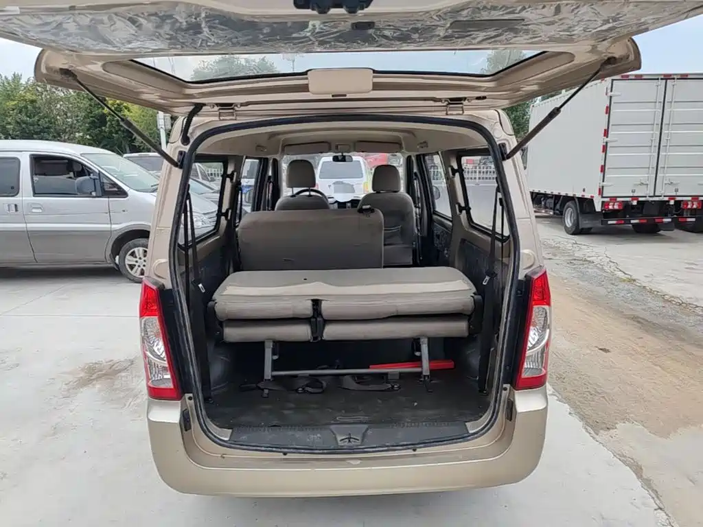 Wuling Rongguang — миниатюра 19