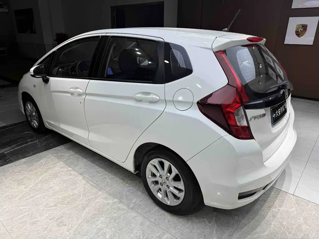Honda Fit — миниатюра 15