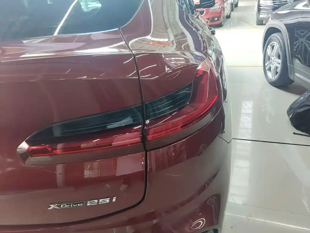 BMW X4 — миниатюра 8