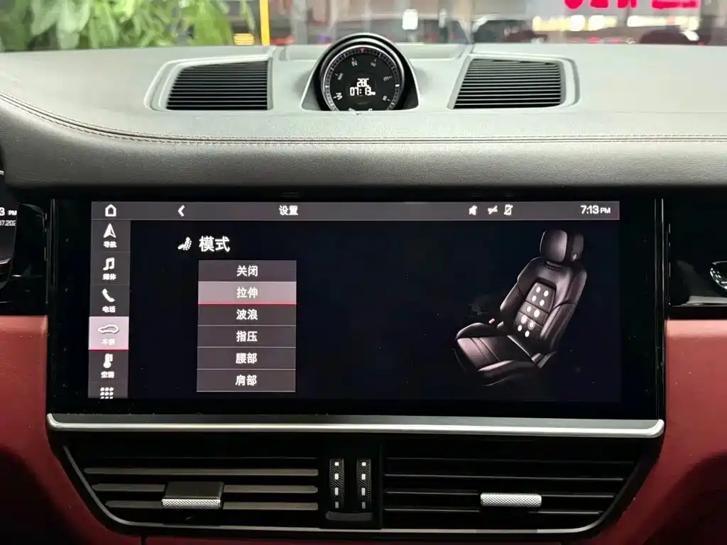 Porsche Cayenne — миниатюра 13