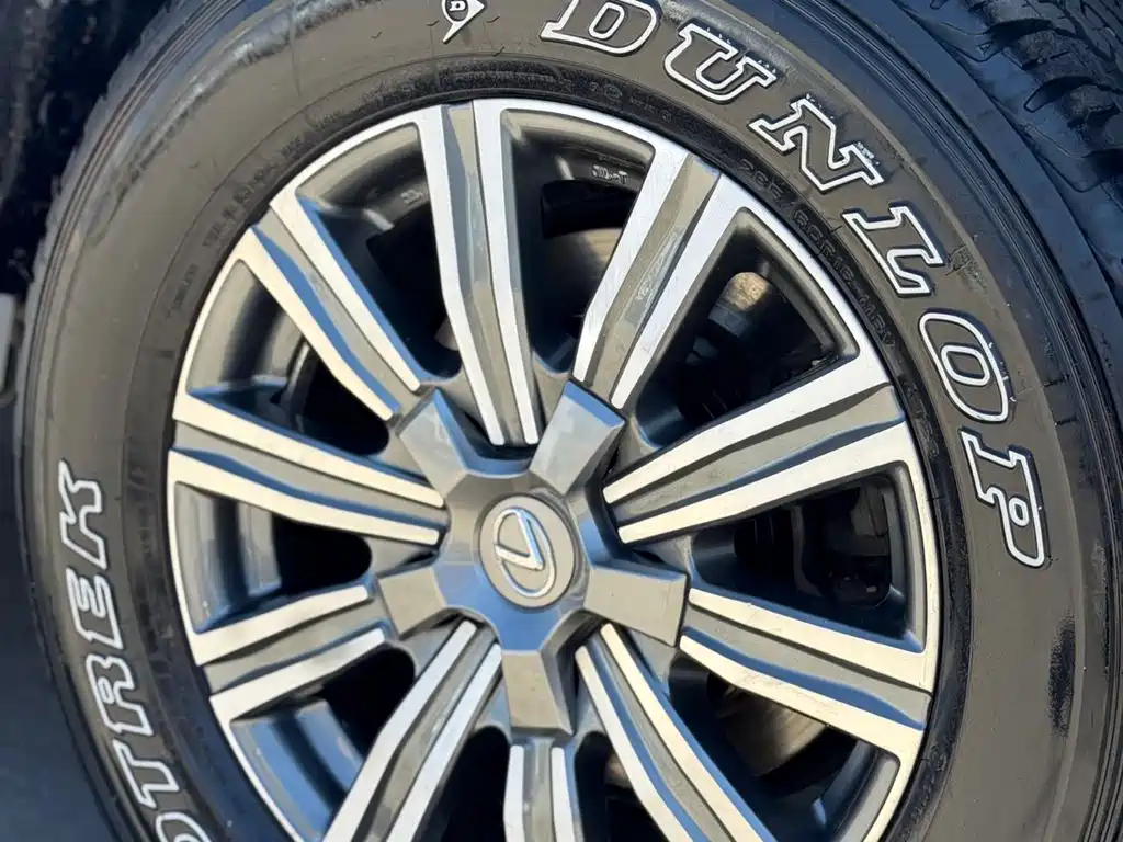Lexus LX — миниатюра 11