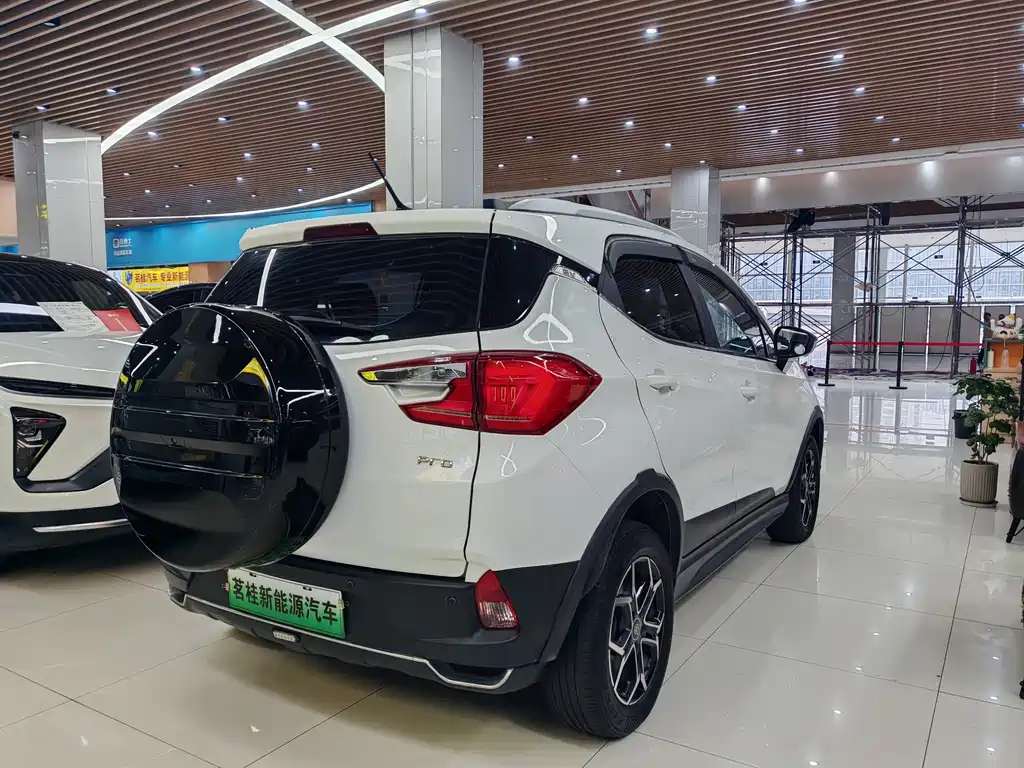 BYD Yuan Pro — миниатюра 13