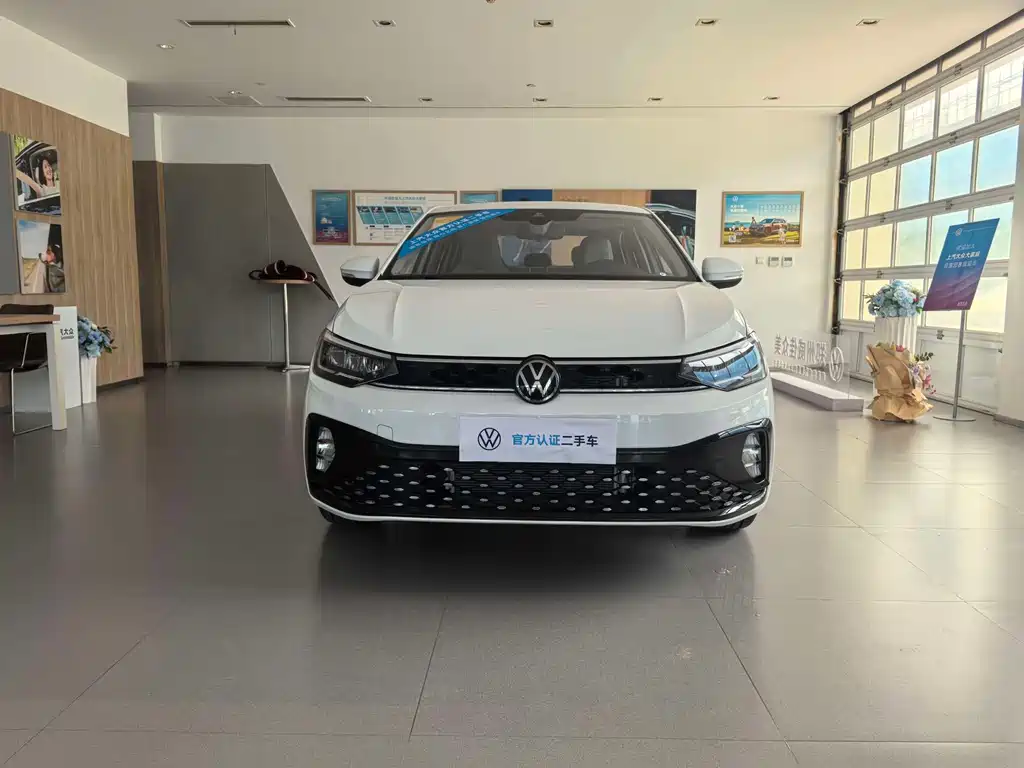 Volkswagen Lavida — миниатюра 2