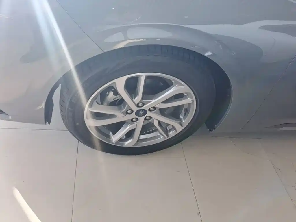 Ford Mondeo — миниатюра 23