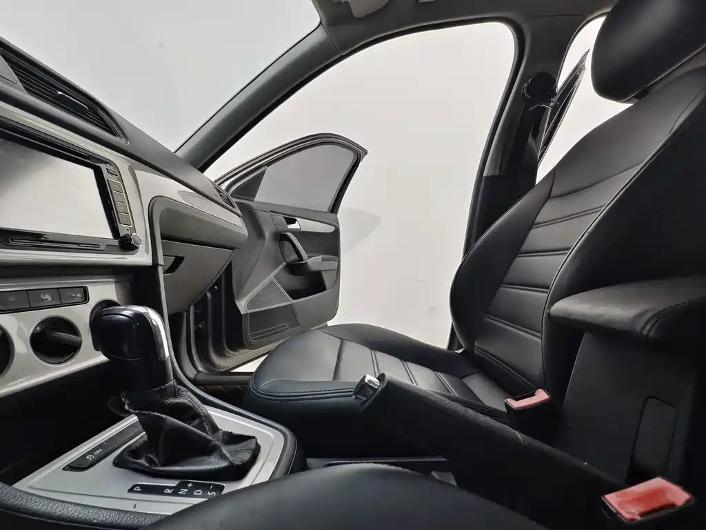 Volkswagen Lavida — миниатюра 11