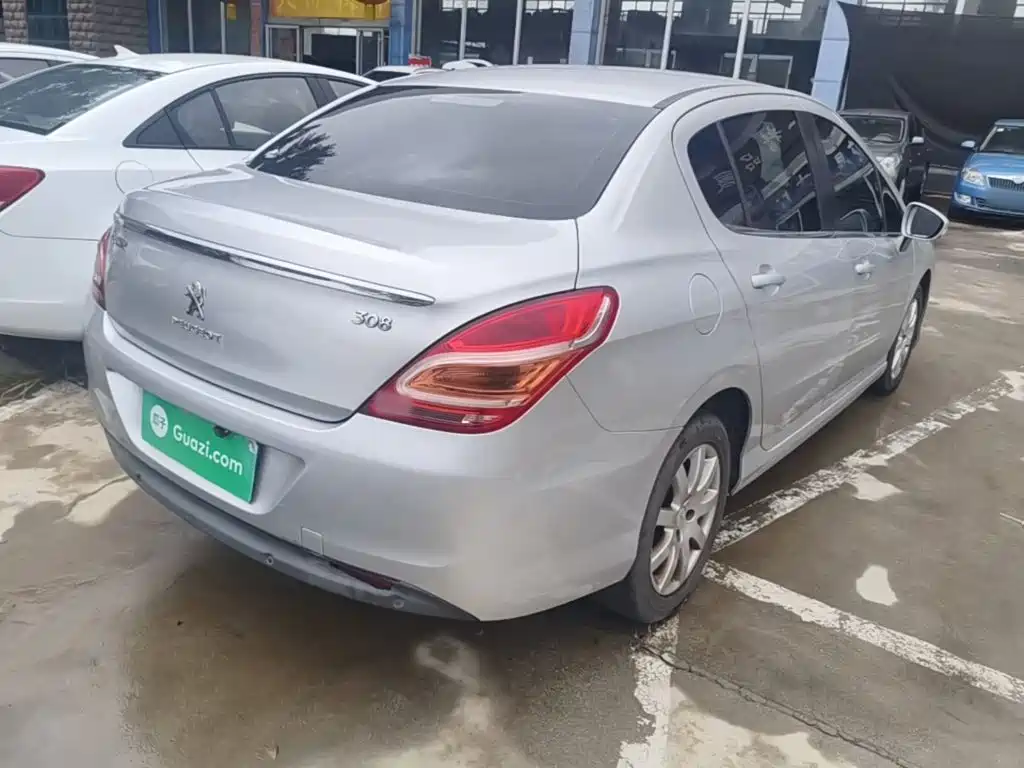 Peugeot 308 — миниатюра 7