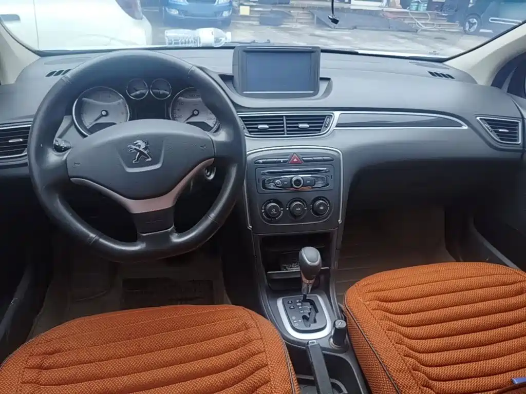 Peugeot 308 — миниатюра 10