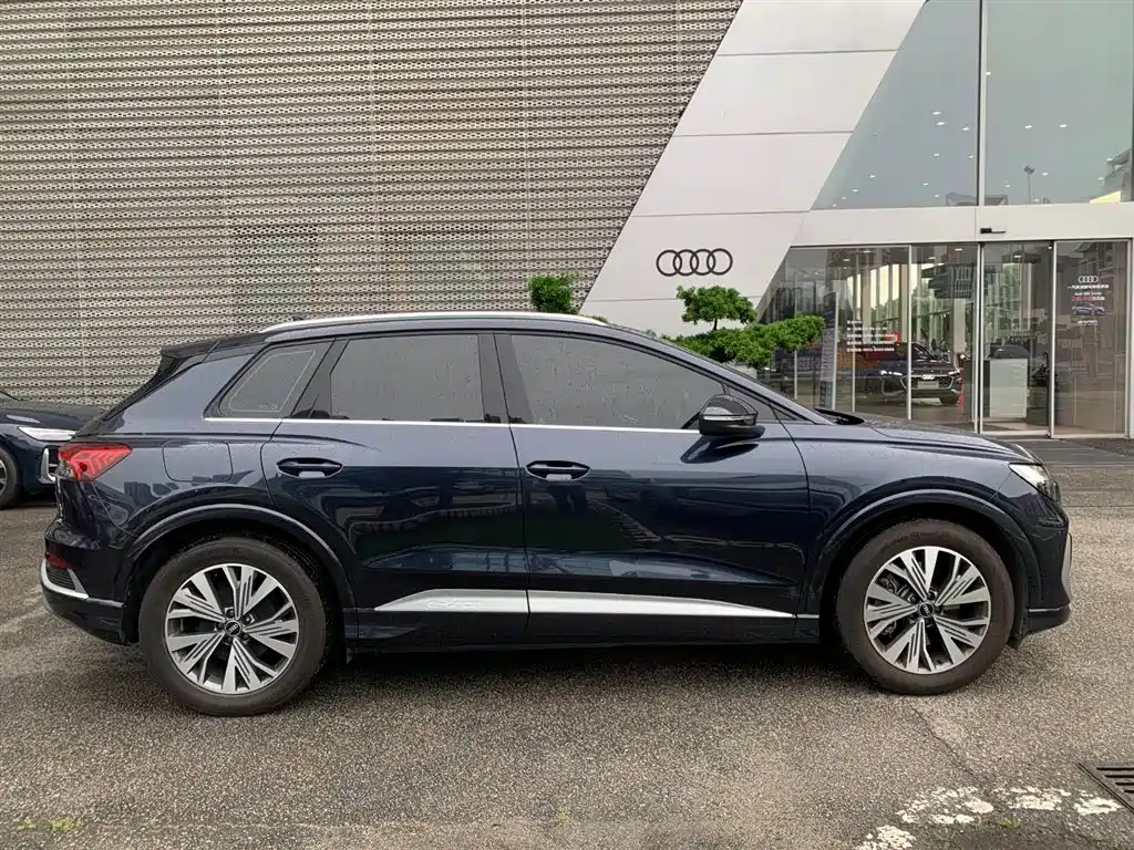 Audi Q4 e-tron 2024 40 e-tron