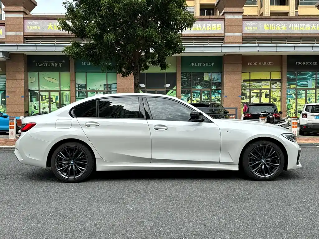 BMW 3 Series — миниатюра 8