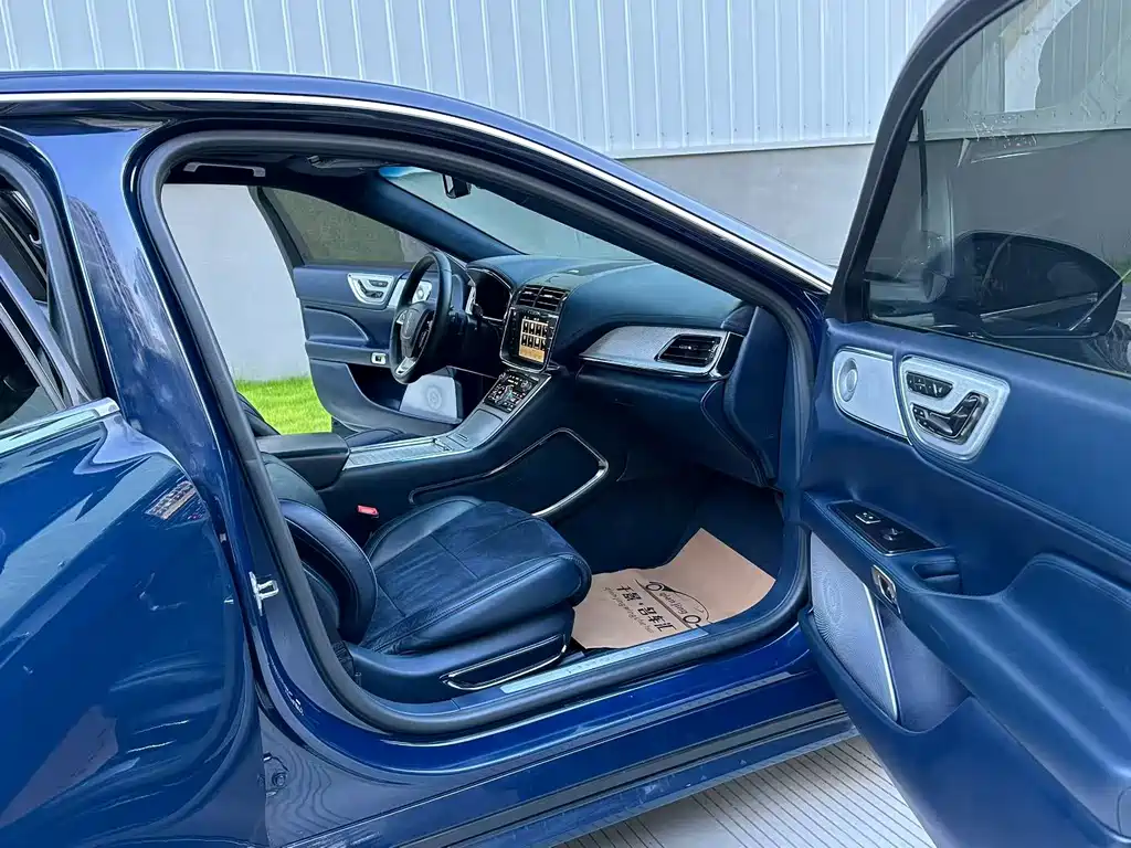 Lincoln Continental — миниатюра 12