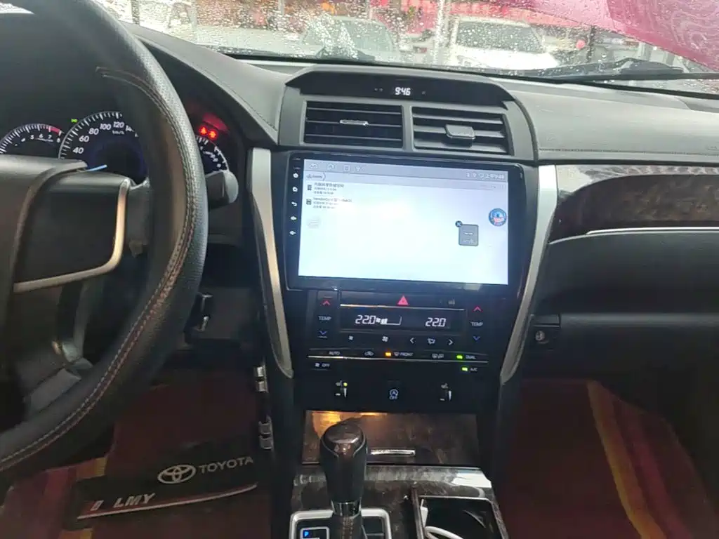 Toyota Camry — миниатюра 13
