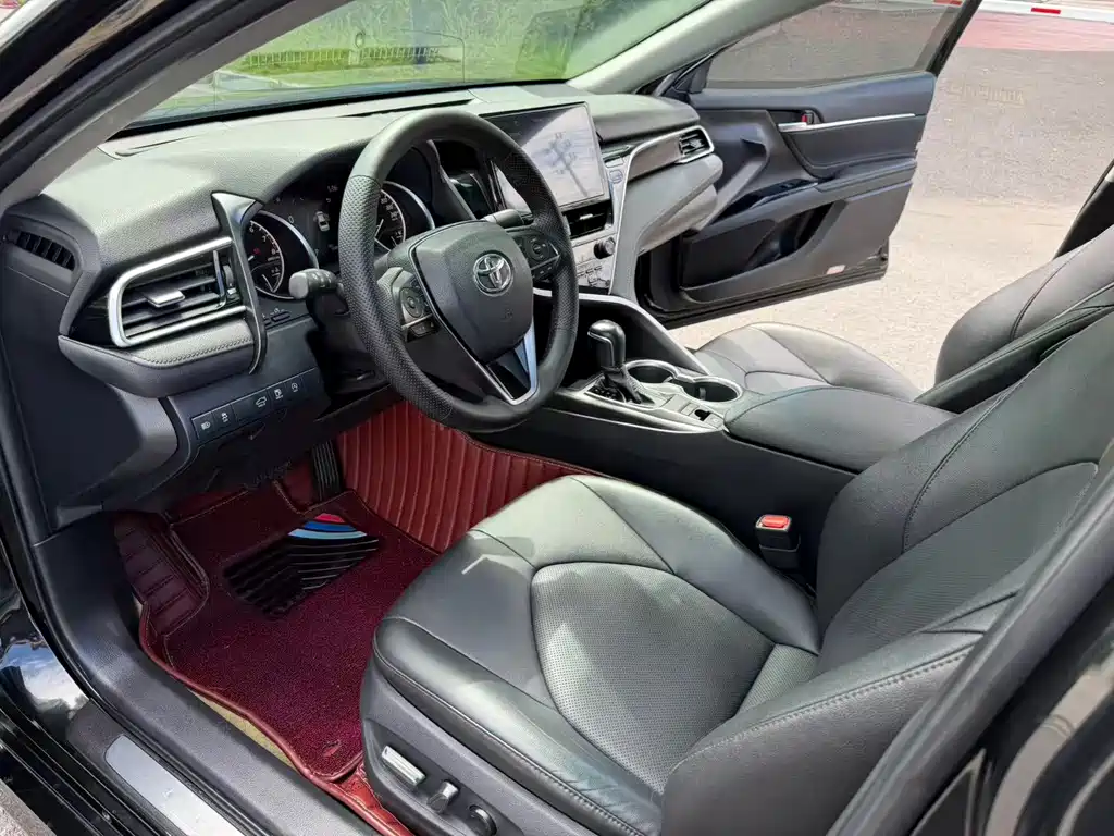 Toyota Camry — миниатюра 6