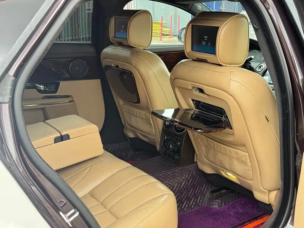 Jaguar XJ — миниатюра 15