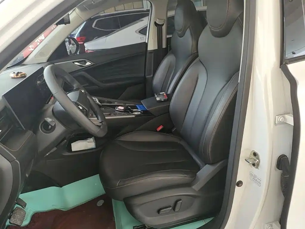 Roewe RX5 New Energy — миниатюра 15