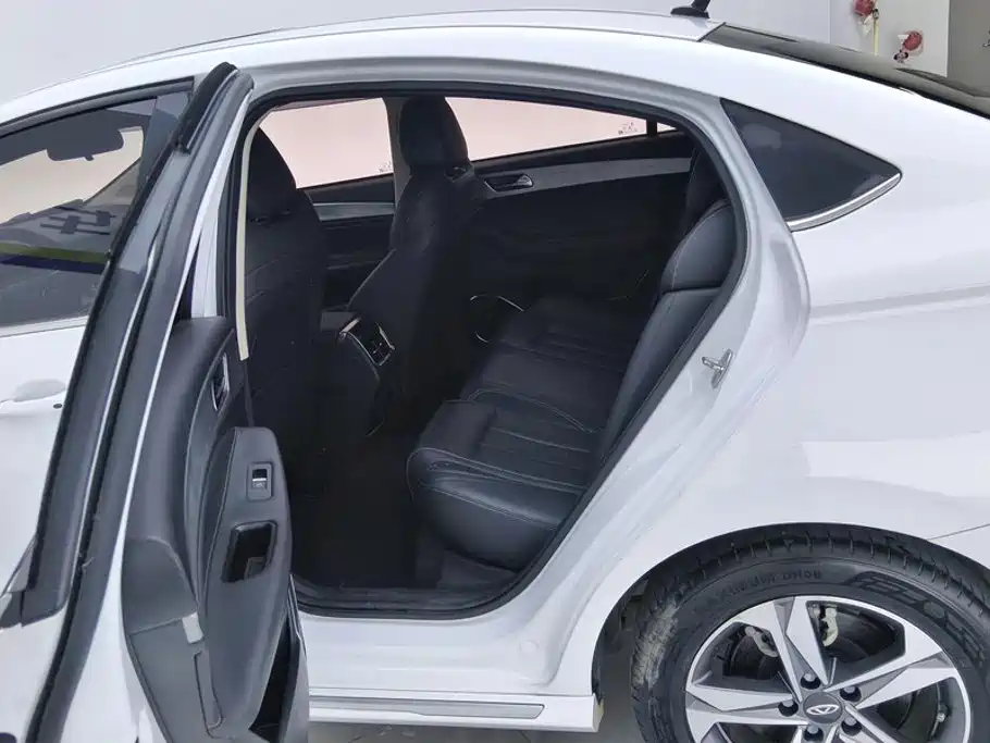 Chery Arrizo 5 PLUS — миниатюра 11