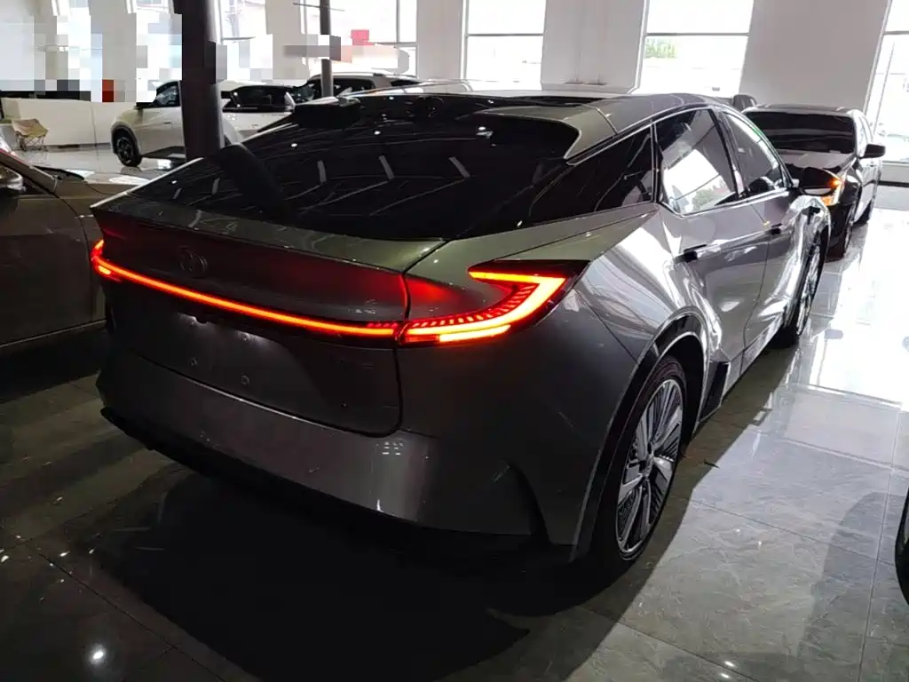 Toyota Toyota BZ5 — миниатюра 4