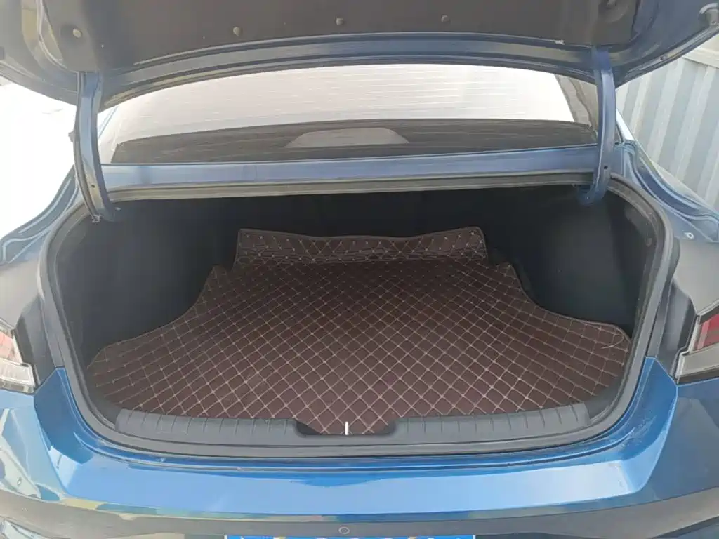 Hyundai Elantra — миниатюра 19
