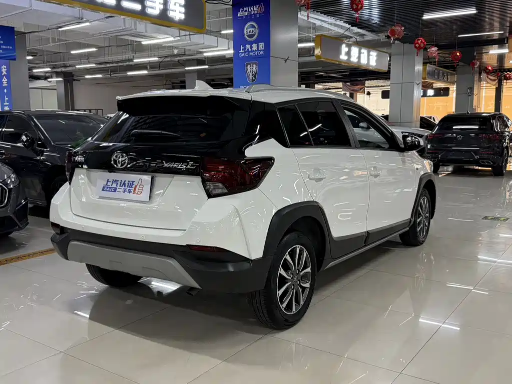 Toyota Yaris L — миниатюра 9