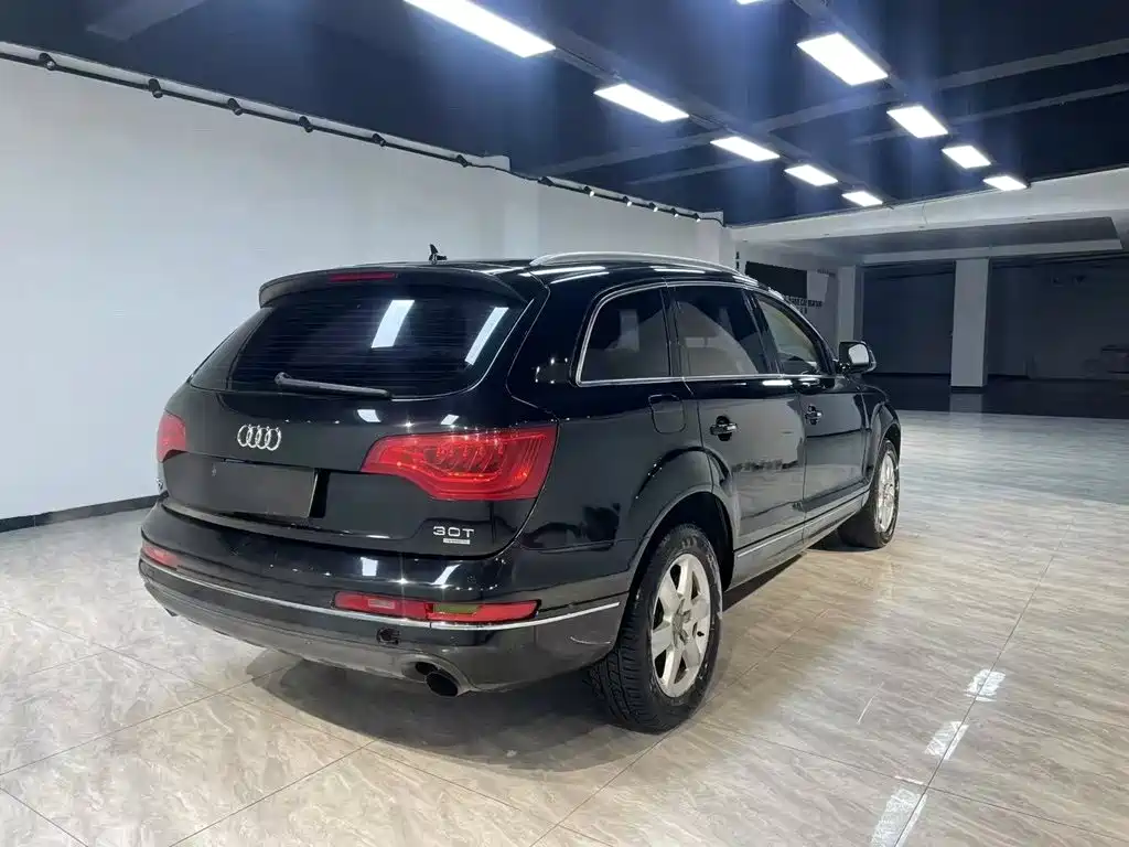 Audi Q7 — миниатюра 9