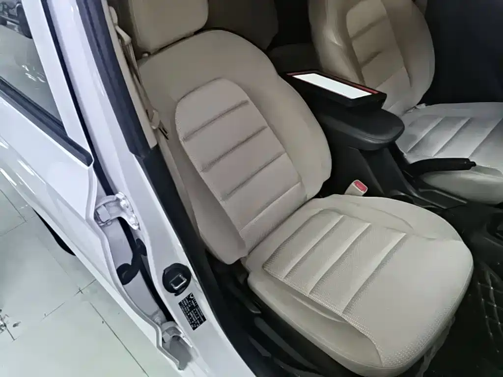 Wuling Hongguang — миниатюра 25