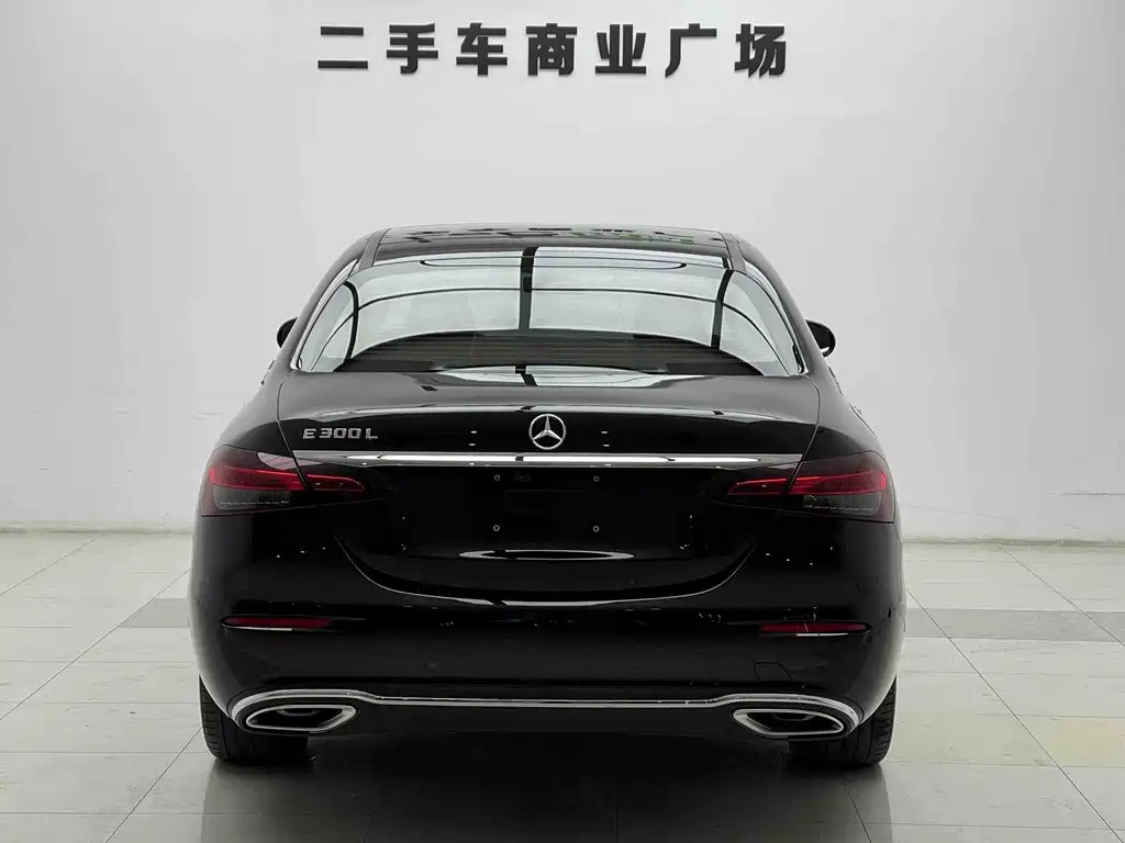 Mercedes-Benz E-Class 2023 — фото 14