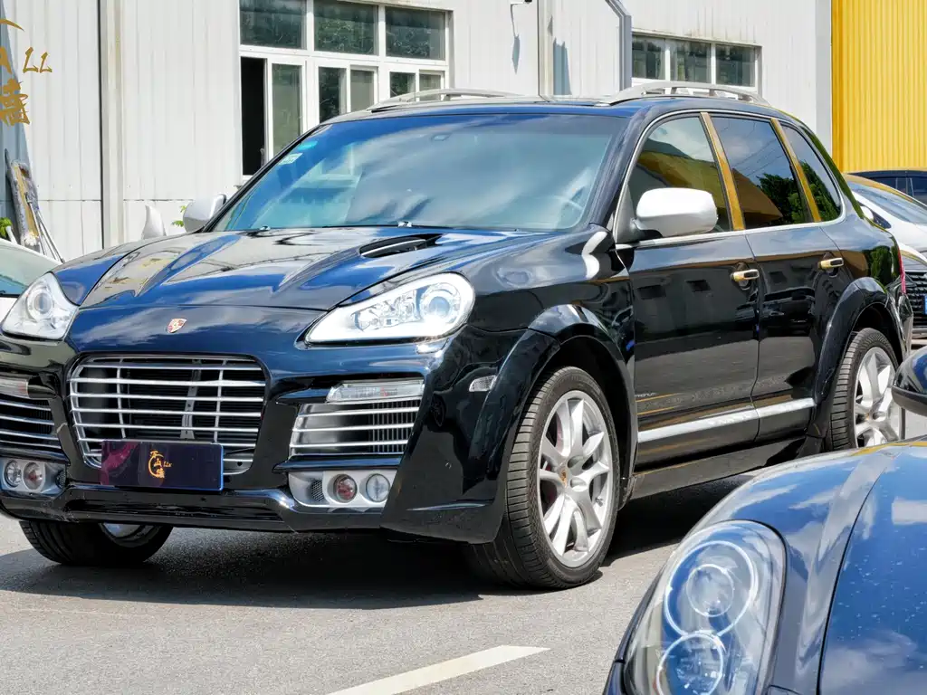 Porsche Cayenne — миниатюра 3