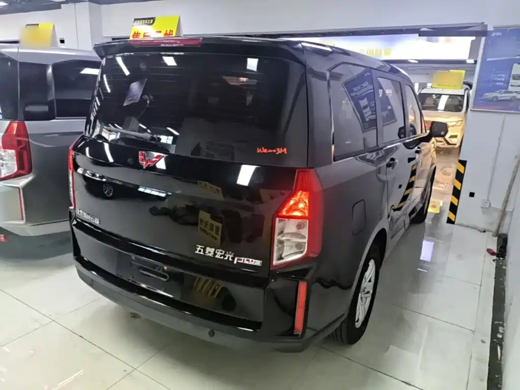 Wuling Hongguang PLUS — миниатюра 5