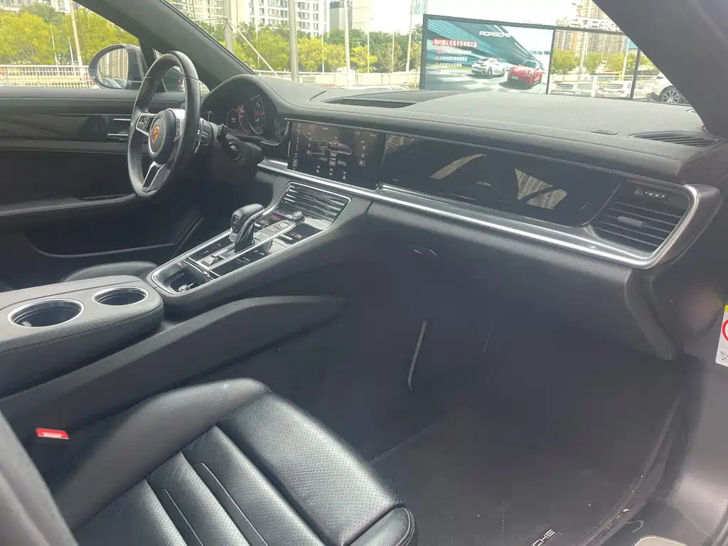Porsche Panamera — миниатюра 8