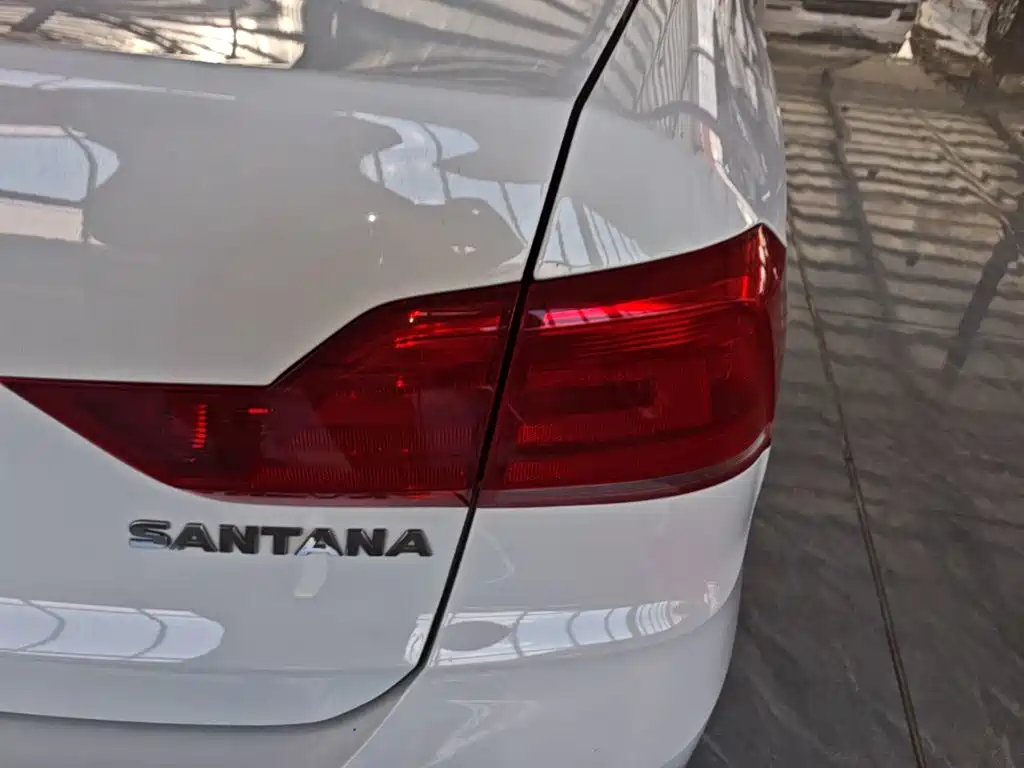 Volkswagen Santana — миниатюра 8