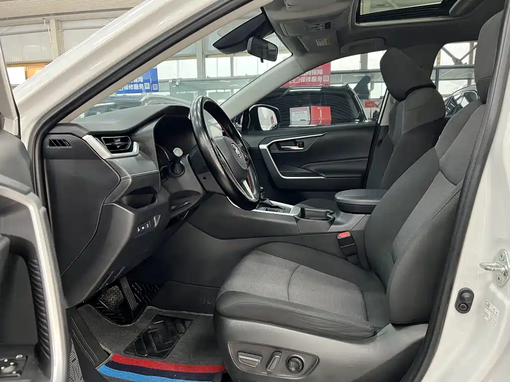 TOYOTA RAV4 RONGFANG