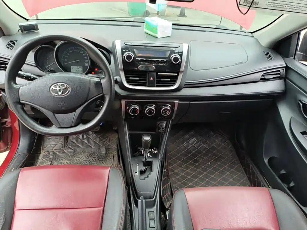 Toyota Yaris L — миниатюра 13