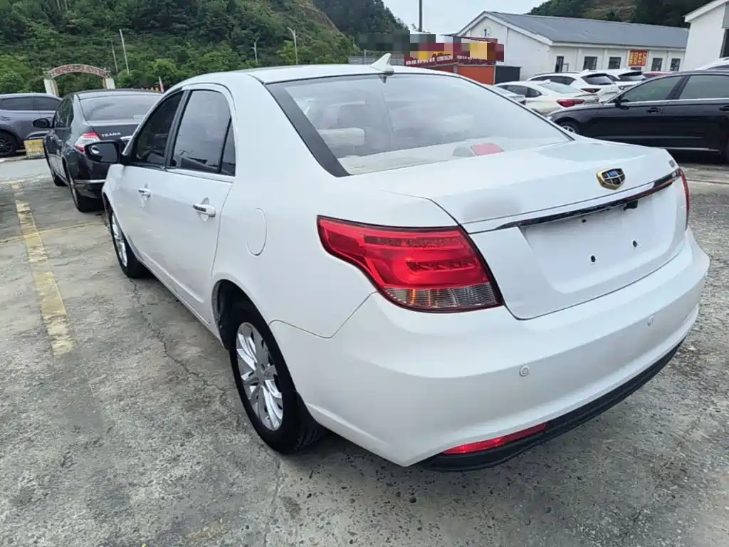 Geely Vision — миниатюра 5