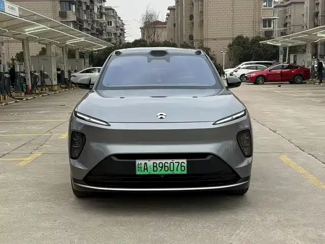 NIO NIO ES8 2025