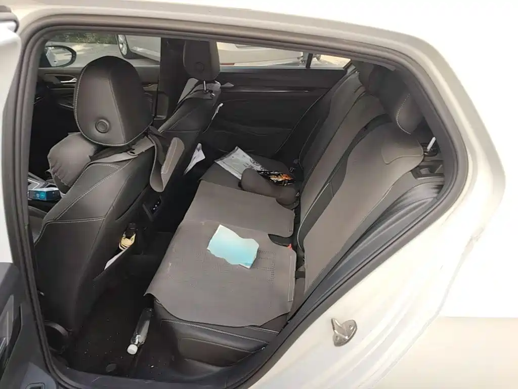 Volkswagen Golf — миниатюра 17