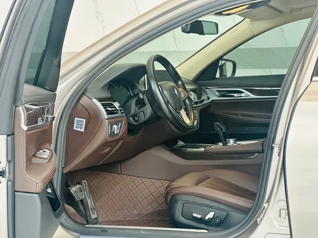 BMW 7 Series 7 2018 730Li Lead