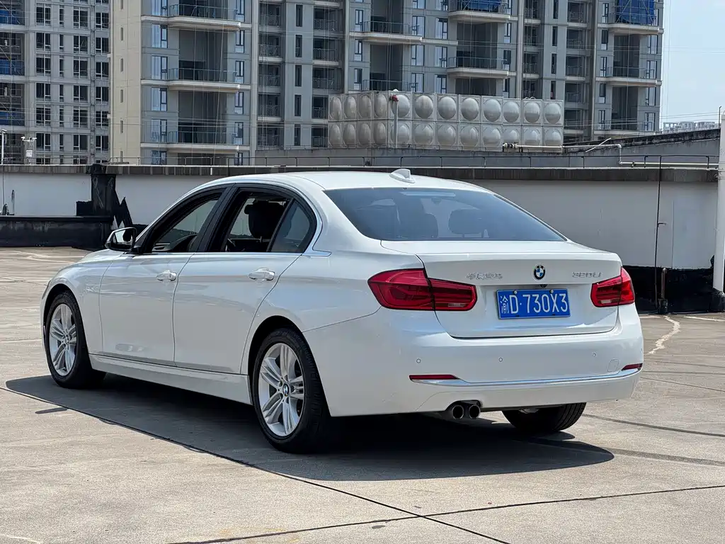 BMW 3 Series — миниатюра 4