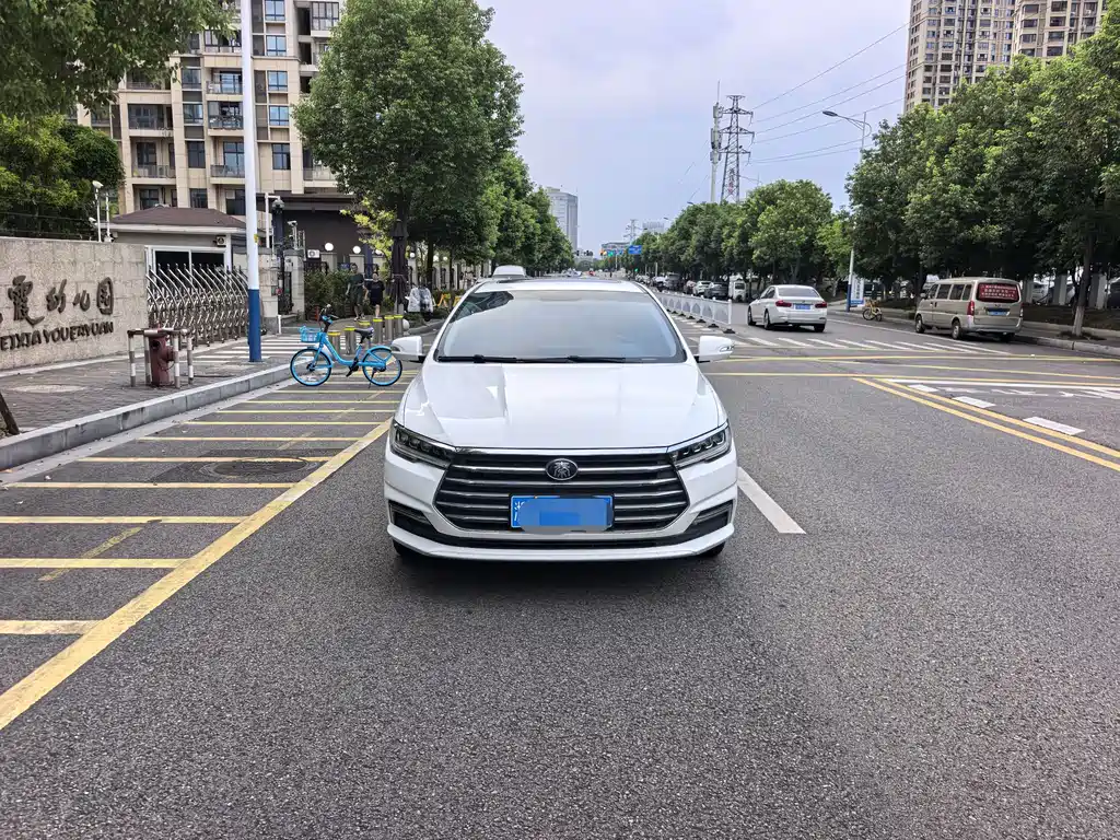 BYD Qin — миниатюра 2