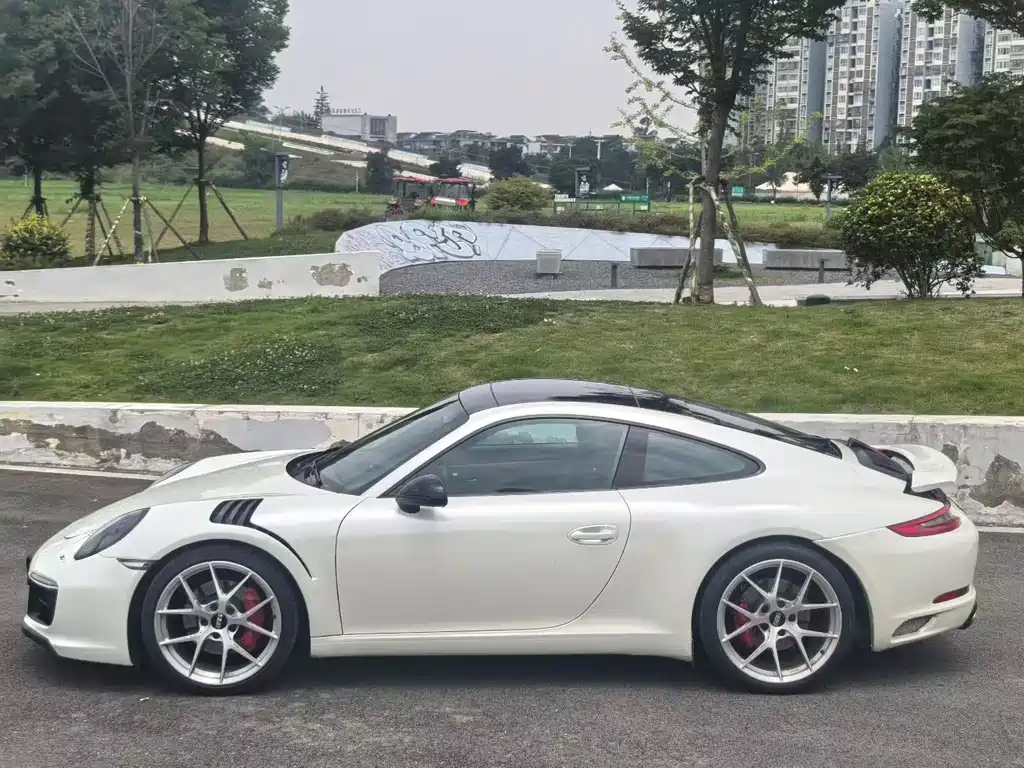 Porsche 911 2012 Carrera S 3.8L