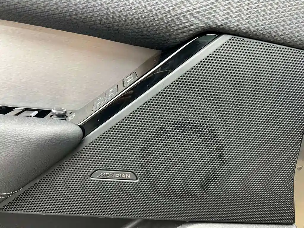 Land Rover Velar — миниатюра 39