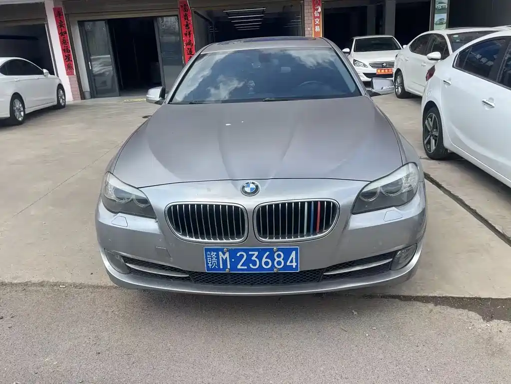 BMW 5 Series — миниатюра 2