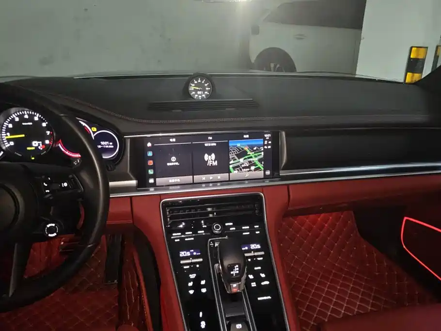 Porsche Panamera Hybrid — миниатюра 13