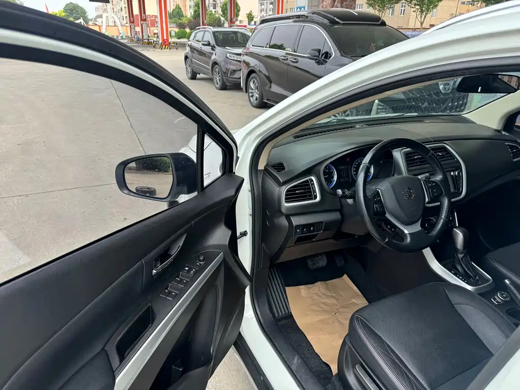 Suzuki S-Cross 2014 1.6L CVT Luxury