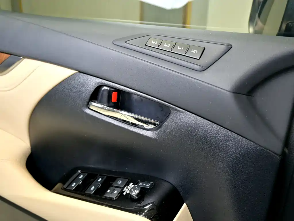 Toyota Alphard — фотографии объявления, Фото 23