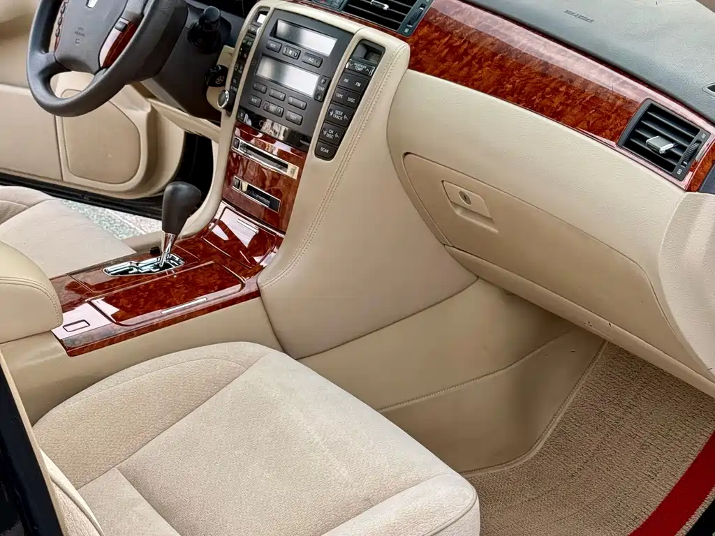 Toyota Crown — миниатюра 14