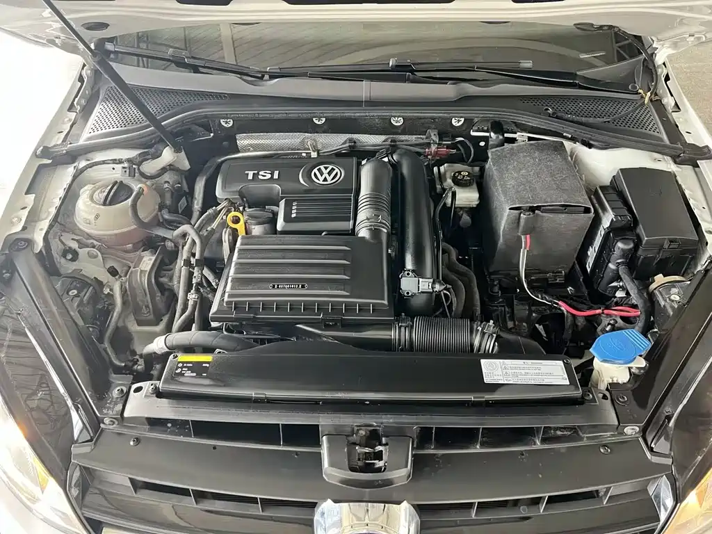 Volkswagen Golf — миниатюра 20