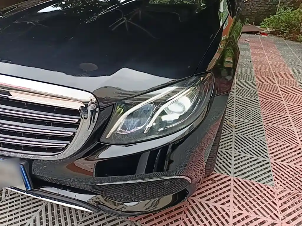 Mercedes-Benz E-Class — миниатюра 24