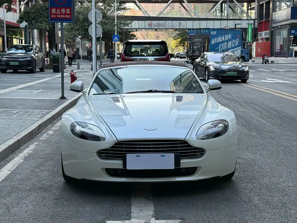 Aston Martin V8 Vantage 2012 4.7L S Roadster