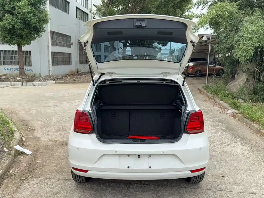 Volkswagen Polo — миниатюра 6